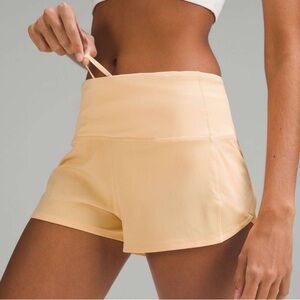Lululemon Speed Up High-Rise Lined
Short 2.5"
Summer Glow